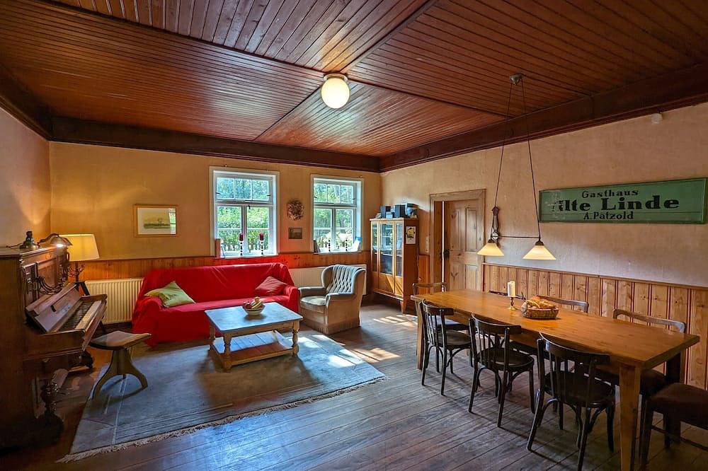 Romantic country idyll - former inn with large garden, fireplace, near the forest and lake, foto 9