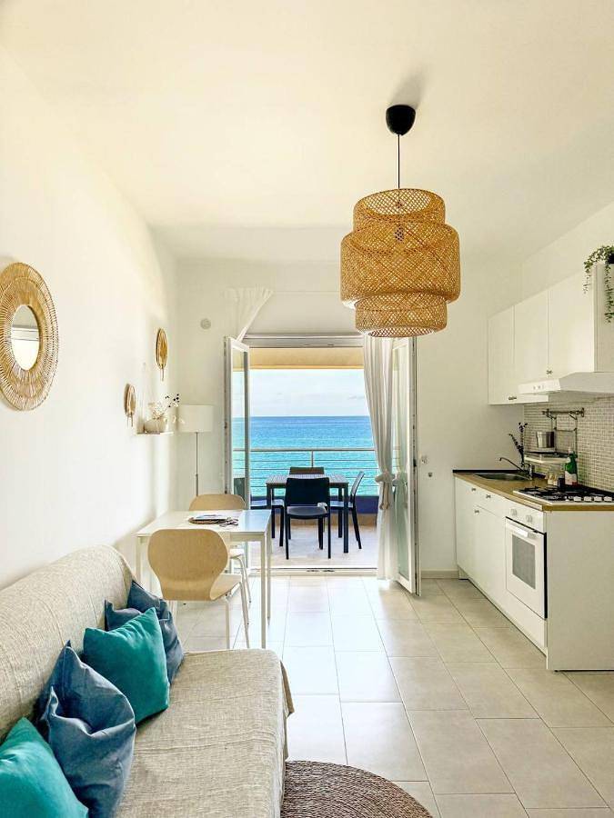 Appartamento per 2 persone, con Balcone e Terrazza nonché Giardino e Panorama a Villafranca Tirrena