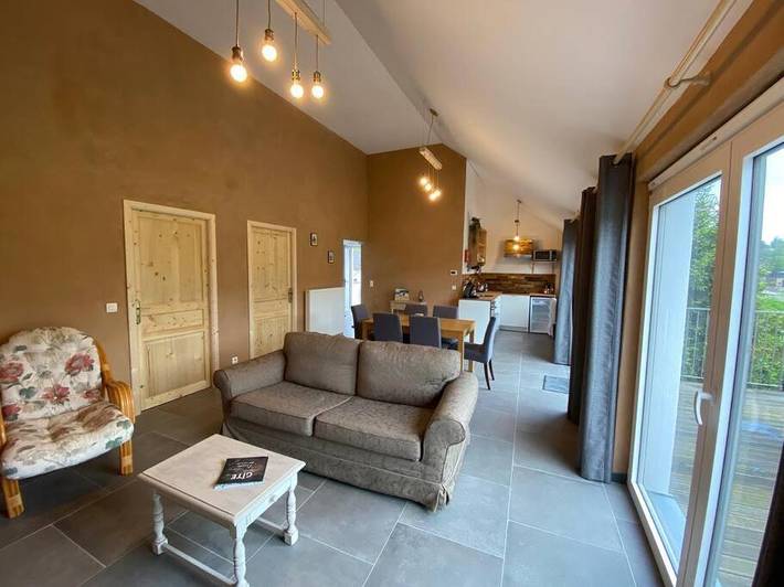 Appartement de vacances pour 4 personnes, avec Terrasse ainsi que Jardin et Vue à Anhée