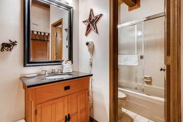 Vacation Apartment for 8 Guests in Steamboat Springs, Routt National Forest, Picture 1