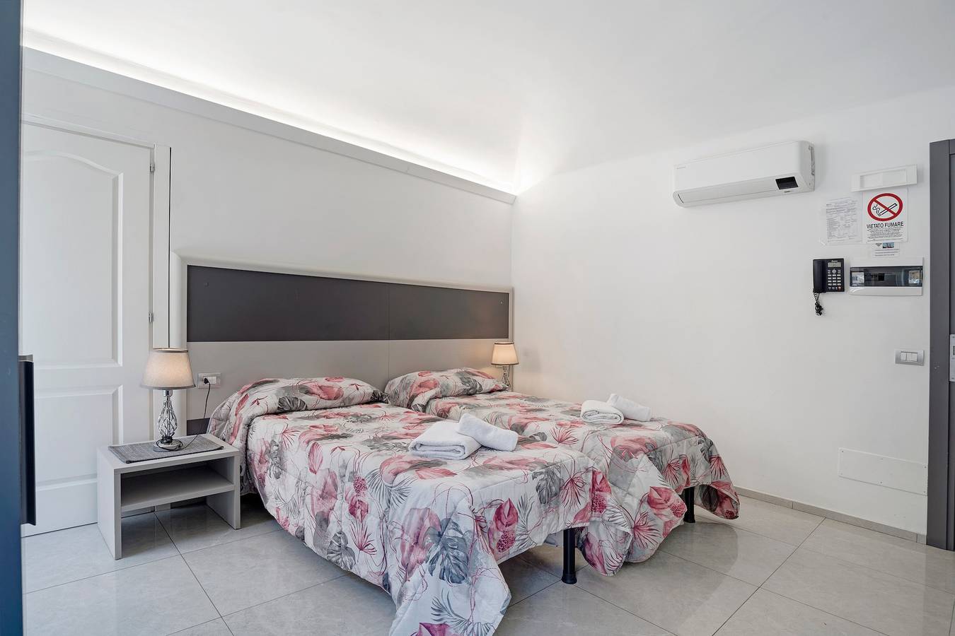 Zimmer 'Stanza 101' mit Balkon und Klimaanlage in Novara, Novara Provinz
