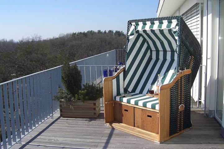 Ferienwohnung für 4 Personen, mit Garten und Sauna sowie Balkon und Pool in Zempin