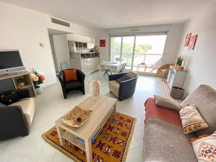 Gîte pour 4 personnes, avec vue et terrasse, animaux acceptés dans Casino De Cavalaire
