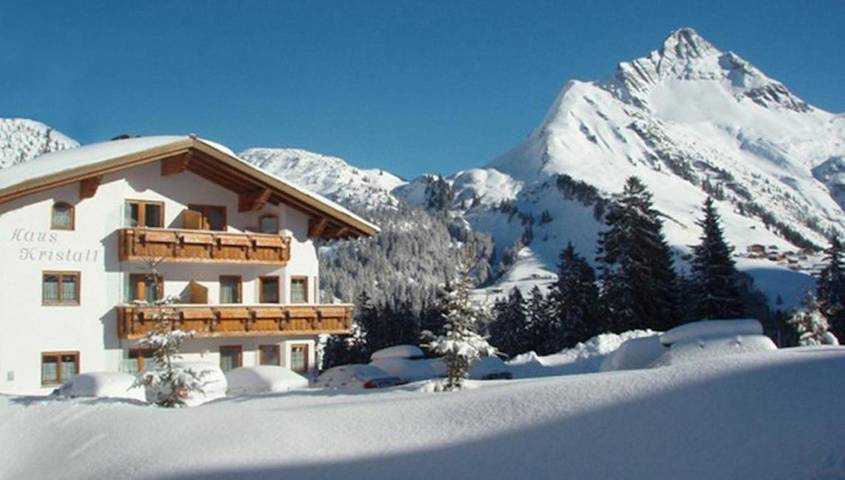Vakantieappartement voor 2 personen, with sauna and balkon as well as uitzicht in Warth
