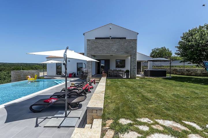 Villa pour 8 personnes, avec piscine et jardin à Selina - 4