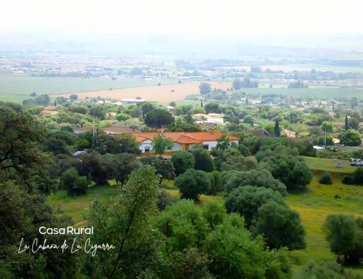 Apartamento para 12 personas, con Terraza y Jardín además de Piscina y Vistas en Almodóvar del Río