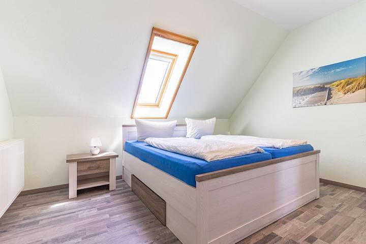 Ferienwohnung für 4 Personen, mit Balkon und Garten sowie Ausblick in Lohme - 2