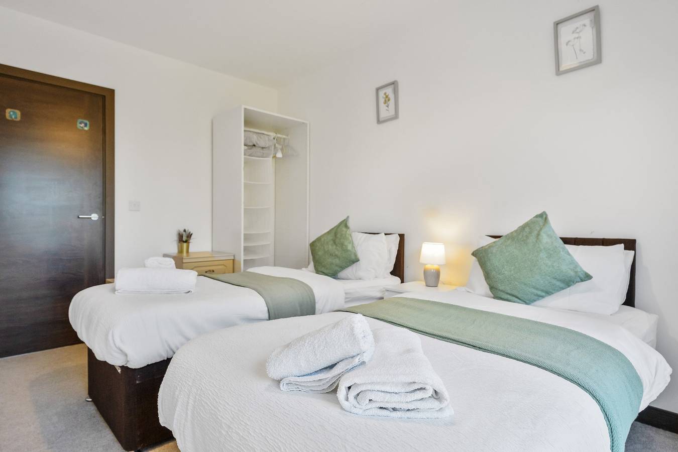 Ganze Ferienwohnung, 2-Bed Flat, Sleeps 4 - Parking & Wheelchair Access in Kent