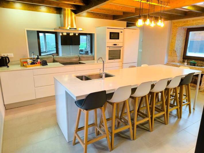 Casa rural para 10 personas, con Jacuzzi y Terraza además de Jardín y Vistas en Galicia - 3