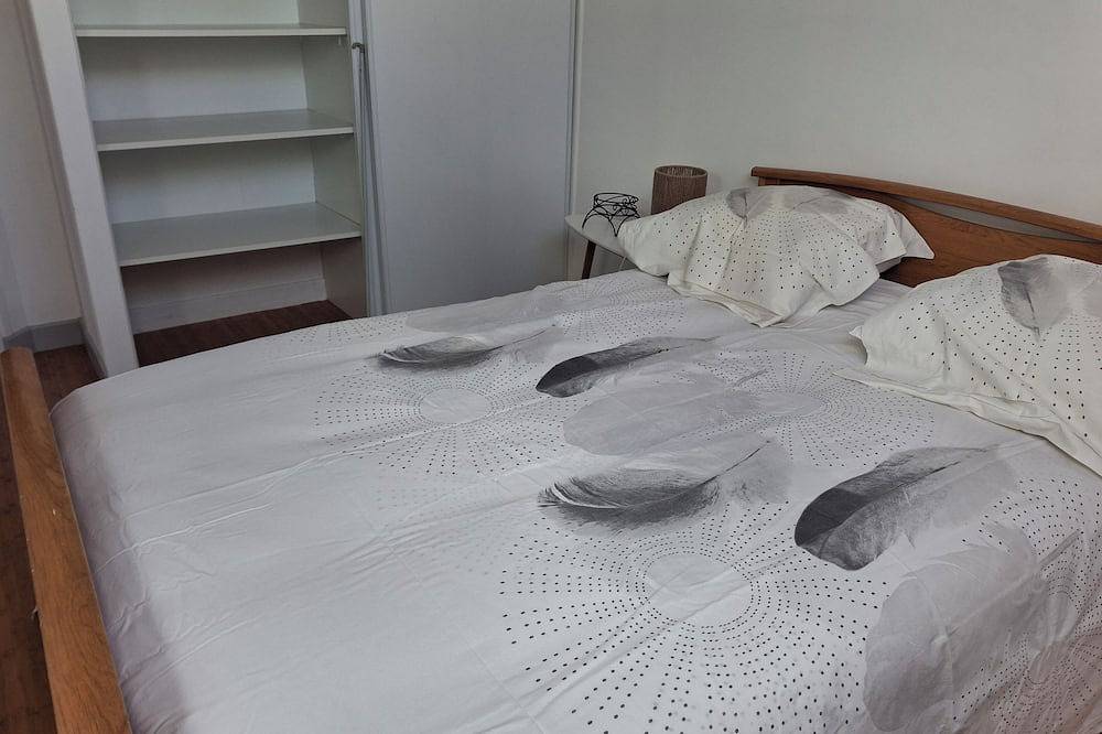 Apartamento entero, Apartment between land and sea in Malestroit, Región de Vannes