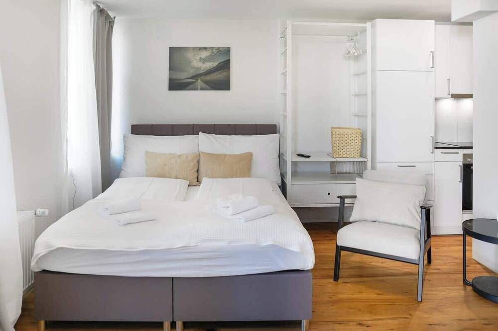 Entire apartment, Book2stay: modernes Studio at Top Place (Olma Messen) in St. Gallen, Lake Constance (Switzerland)