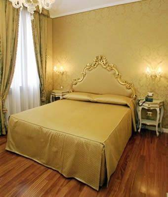 Maison d’hôte pour 2 personnes dans Place Saint Marc - 3