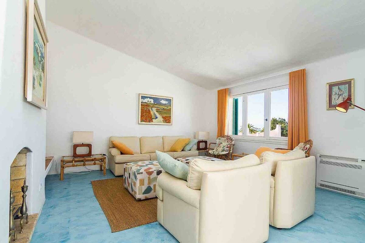 Liiiving in Algarve | Alvor Blue Villa in Praia da Prainha, Alvor