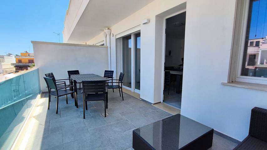 Gîte pour 6 personnes, avec Balcon à Ugento - 2