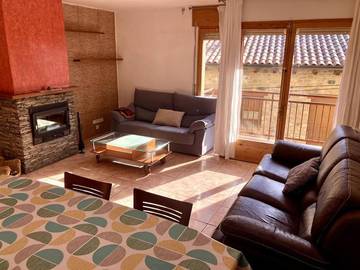 Gîte pour 6 personnes, avec terrasse, animaux acceptés à Coll de Nargó