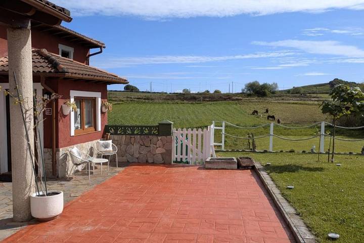 Casa rural para 7 personas, con jardín y vistas, Se admiten mascotas en San Vicente de la Barquera - 2