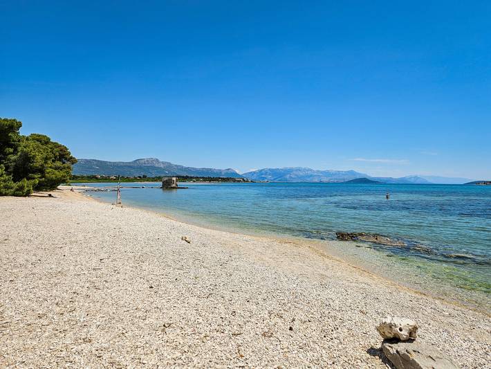 Ferienwohnung für 7 Personen, mit Terrasse und Garten in Trogir - 4