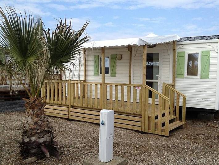 Camping für 5 Personen, mit Terrasse und Kinderpool in Sérignan - 2