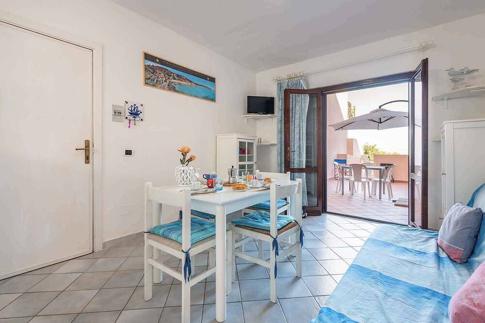 Ganze Wohnung, Ferienwohnung mit Balkon und Meerblick in Palmadula, Sassari