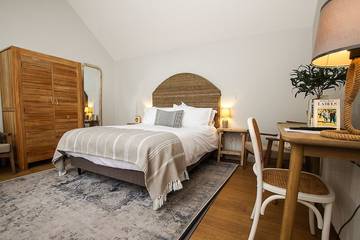 Bed And Breakfast for 2 People in Dorset, South West England, Photo 1