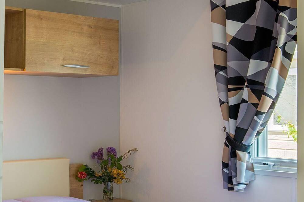 Entire apartment, Comfortable chalet on the shores of Lac de Serre-Ponçon in Chorges, Écrins National Park