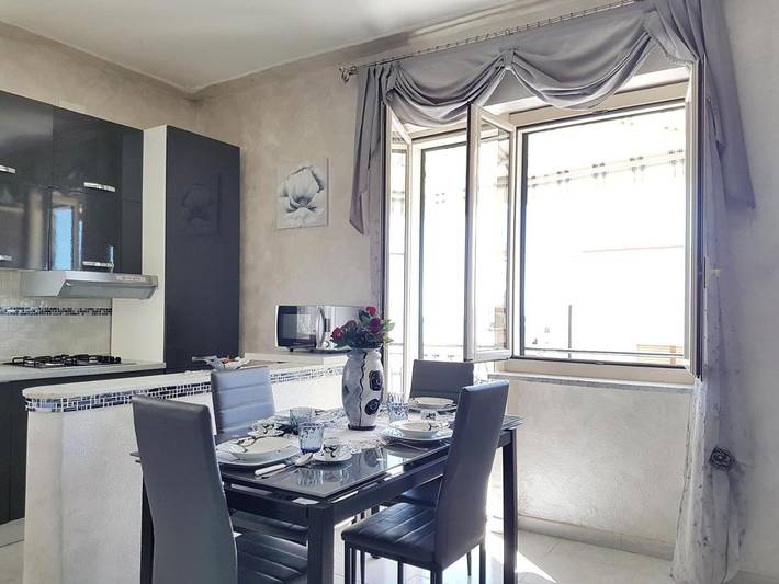 Gîte pour 6 personnes, avec vue et terrasse, animaux acceptés à Tropea - 2