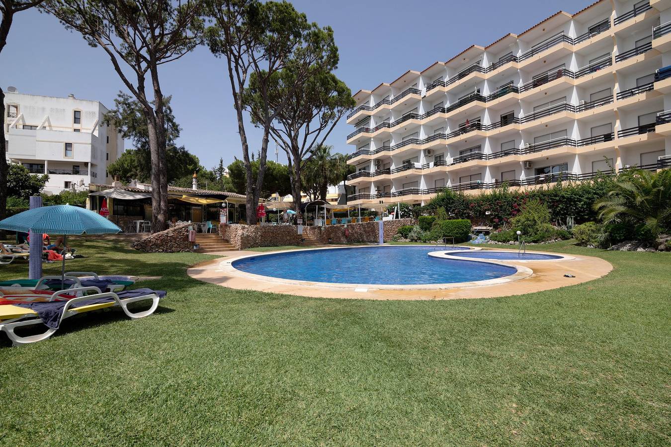 Entire apartment, Apartment 'Marbel Sol Al' with Sea View, Wi-Fi and Air Conditioning in Vilamoura, Quarteira