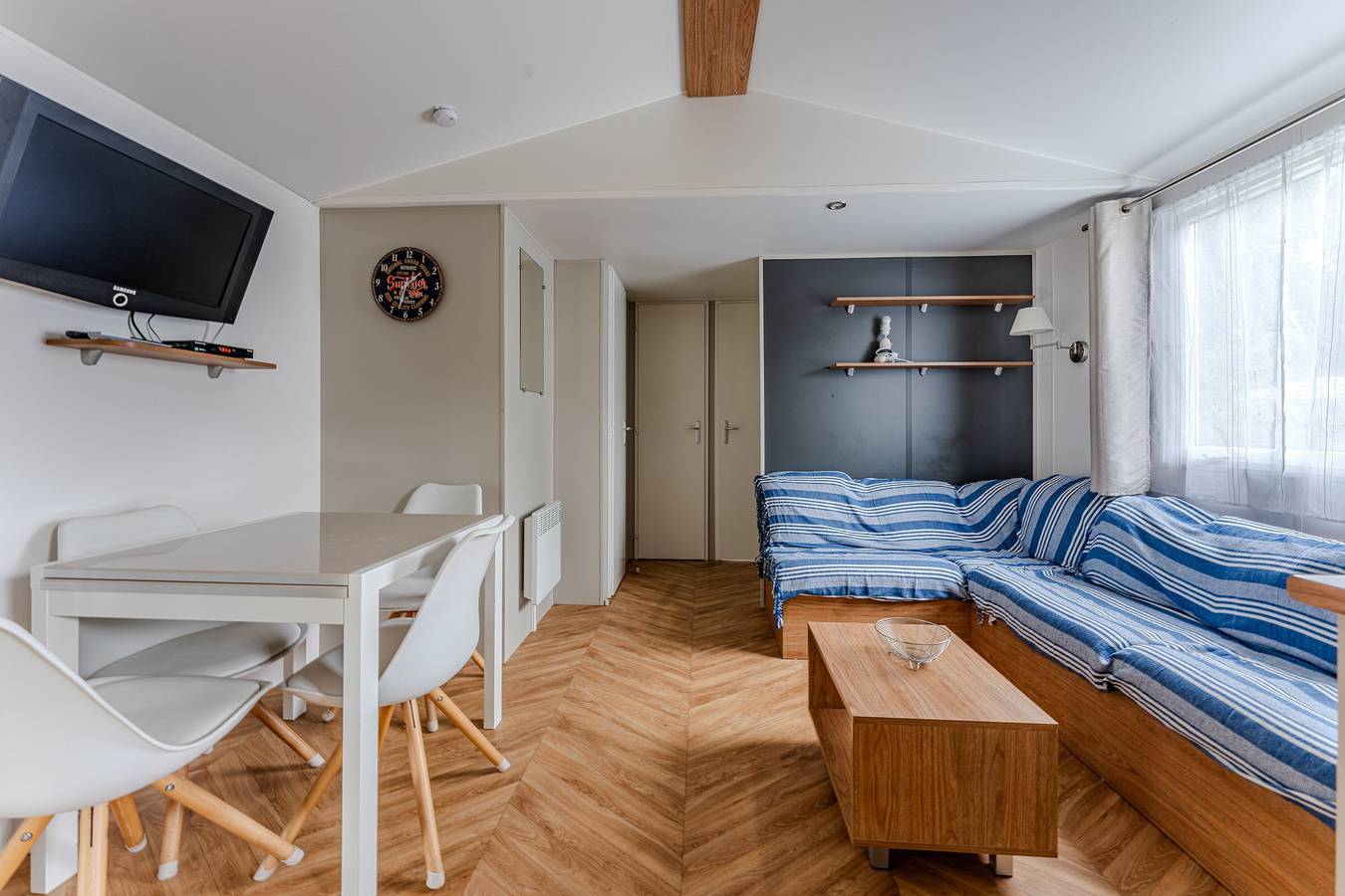 Mobile Home Camping La reserve "3 Chambres" avec 2 piscines partagées & terrasses in Gastes, Côte d’Argent
