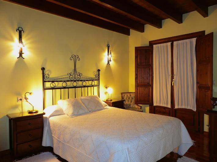 Casa de vacaciones para 4 personas, con jacuzzi además de jardín y balcón en Costa Oriental Asturiana - 3