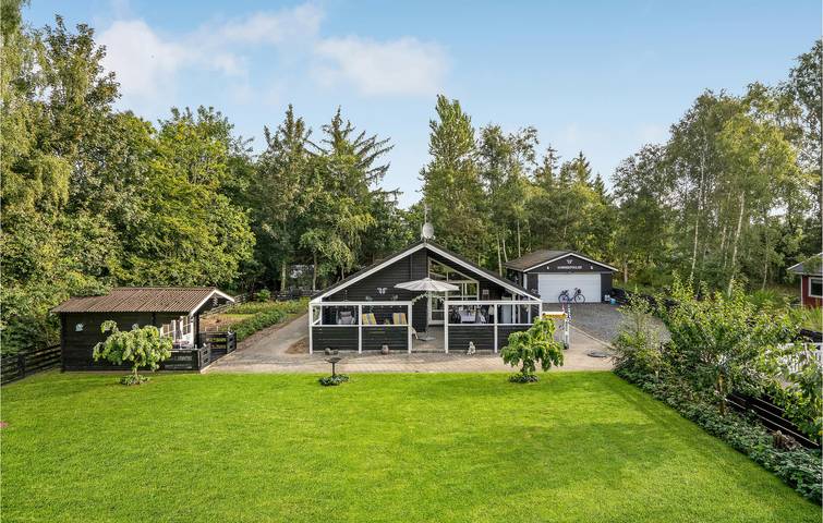 Ferienhaus für 8 Personen, mit Terrasse und Whirlpool in St. Sjørup - 2