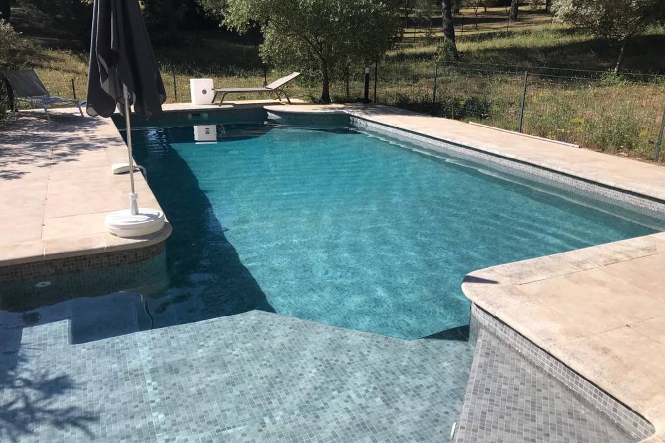 La Florentine - maison au cœur de la pinède avec piscine sans vis à vis in Taillades, Parc naturel régional du Luberon