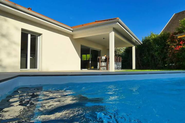 Villa for 6 people, with pool and garden - 1
