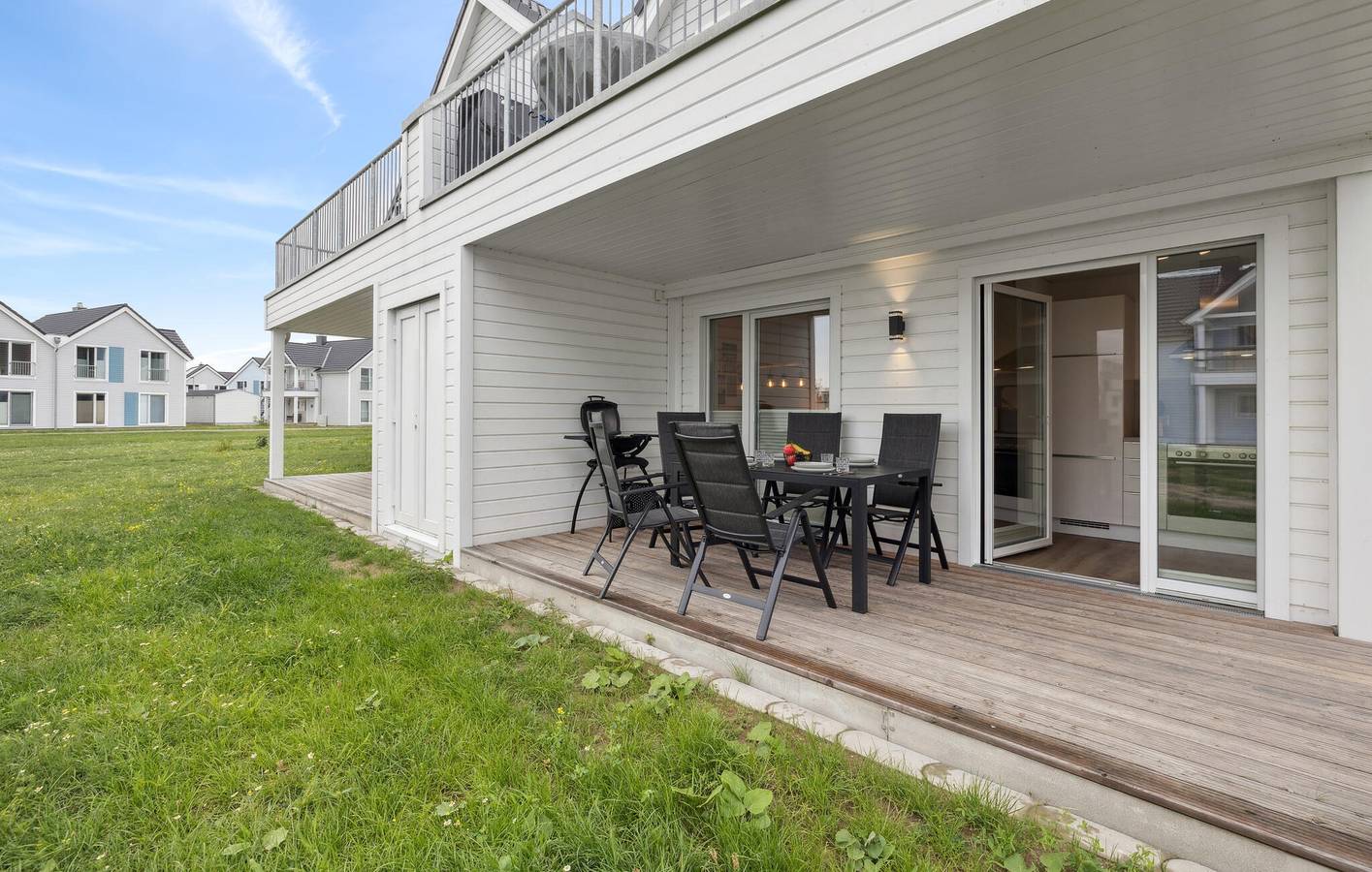 Ganze Ferienwohnung, Apartment mit Meerblick, Terrasse und Parkplatz - 1 km zum Strand in Olpenitz, Kappeln