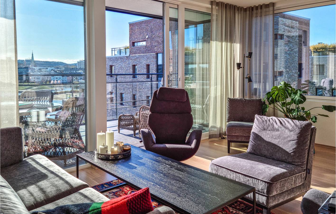 Hel ferielejlighed, Ferielejlighed for 4 personer med terrasse in Kristiansand