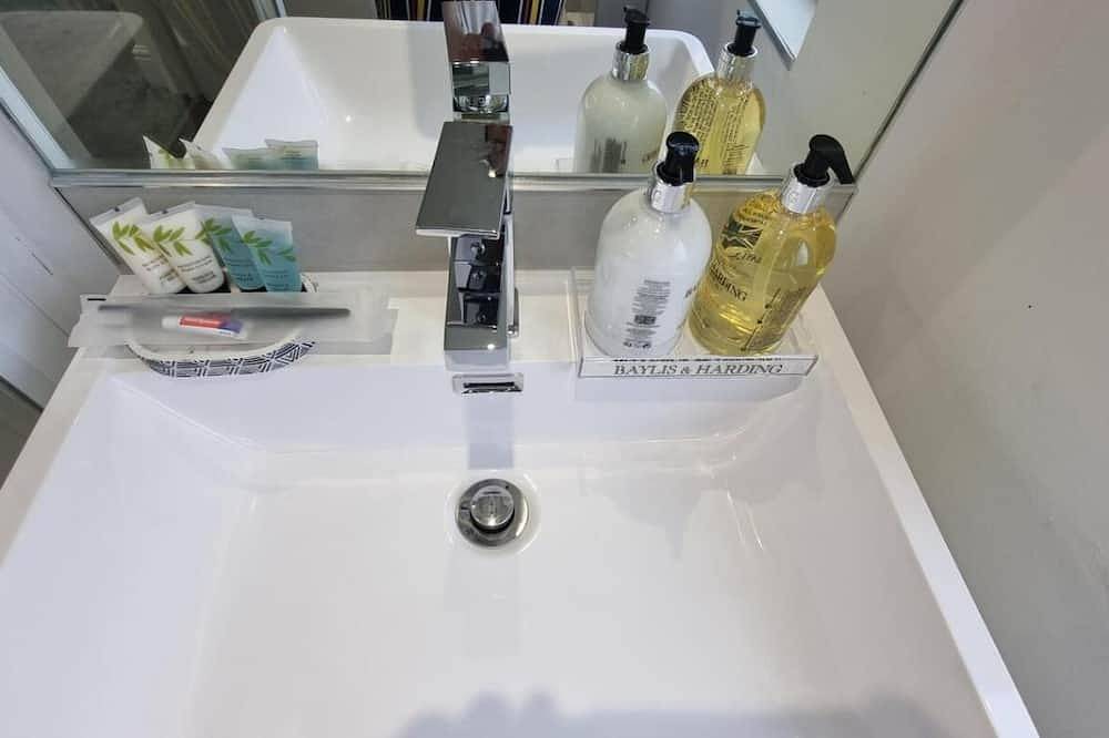 Suite with kitchenette 2 in London Colney, Hertfordshire
