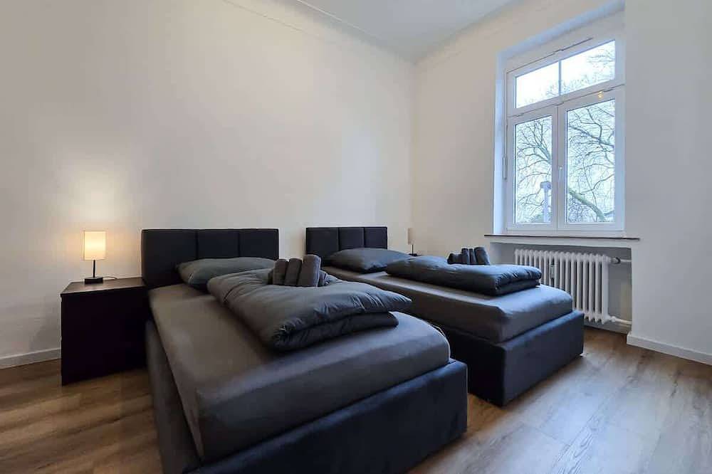 Ganze Wohnung, Alpha Apartments: 2 Sz für 4, ruhige Lage in Krefeld, Niederrhein