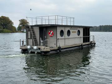 Hausboot für 6 Personen in Schwerin, Mecklenburgische Seenplatte, Bild 1