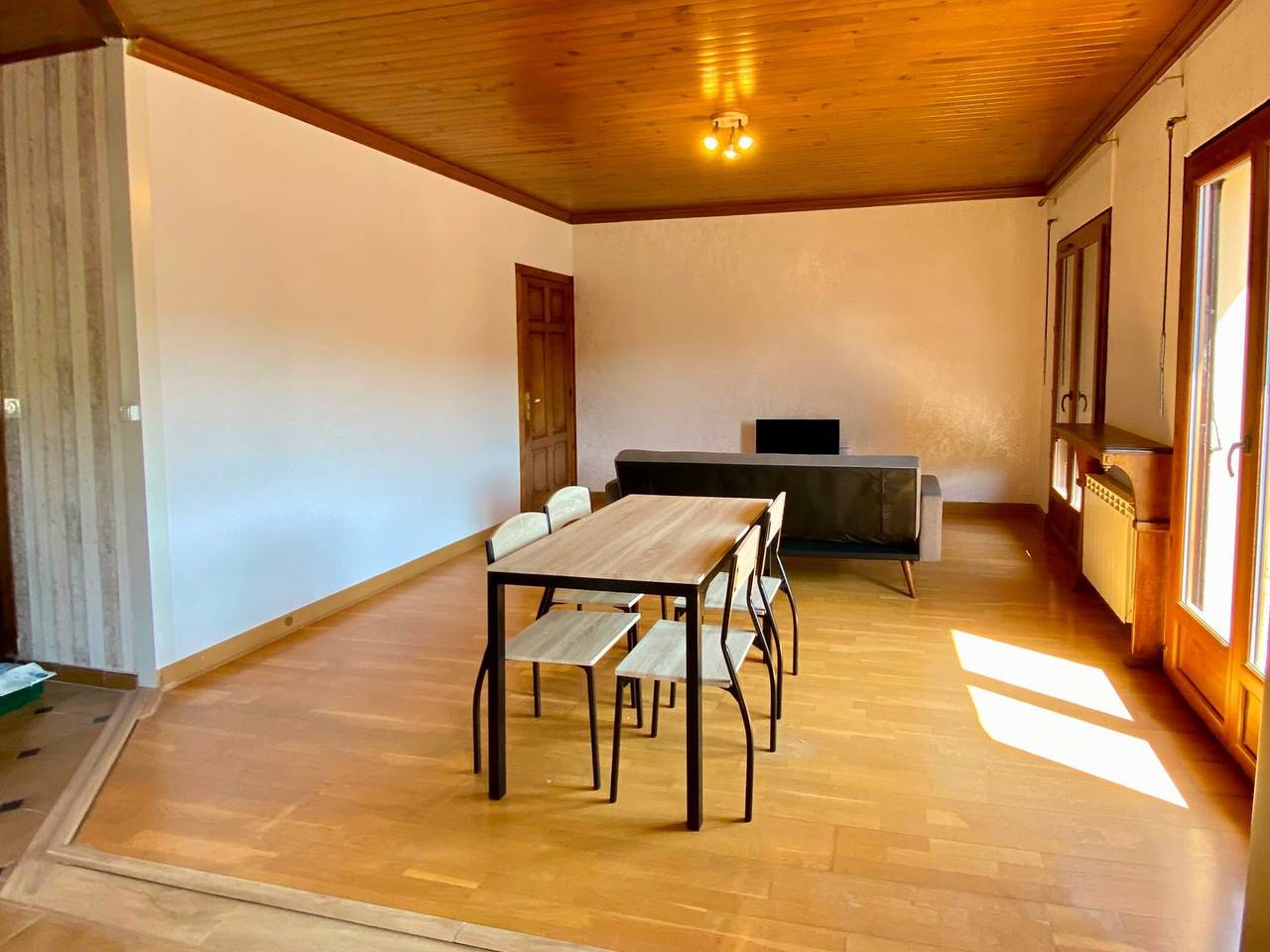 Appartement entier, Appartement « Casa d’Eva » avec vue sur la montagne, Wi-Fi et climatisation in Pont-en-Royans, Parc naturel régional du Vercors