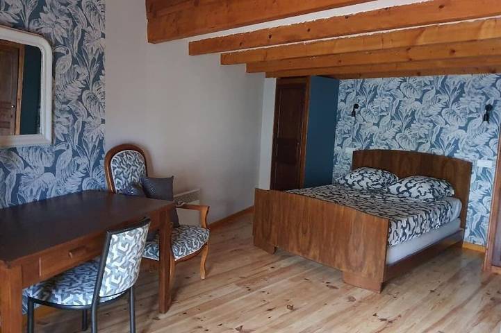 Location de vacances pour 5 personnes, avec Jardin à Vic-le-Comte - 2