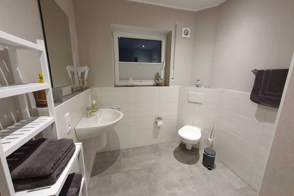 Ganze Wohnung, Ferien am Idasee 85041 - Ferienwohnung 2 (1 Schlafzimmer mit Dopelbett + 1 in Ostrhauderfehn, Nordseeküste