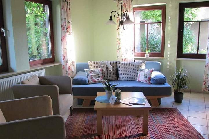 Ferienwohnung für 3 Personen, mit Terrasse und Garten in Nonnweiler