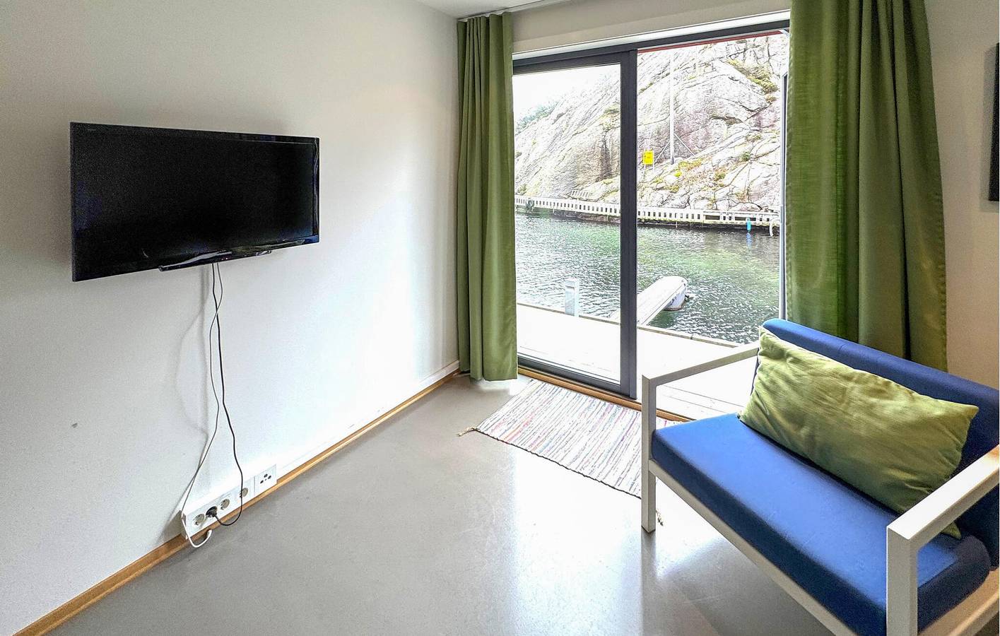 Hel ferieleilighet, Ferieleilighet for 6 personer med hage in Søgne 
