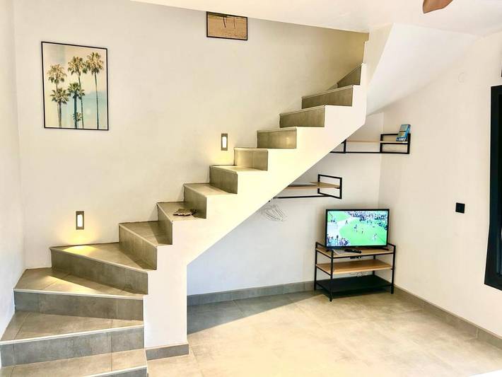 Gîte pour 2 personnes, avec balcon et vue dans Saint-Gilles les Bains - 2