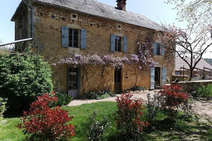 Gîte pour 8 personnes, avec jardin et terrasse - 1