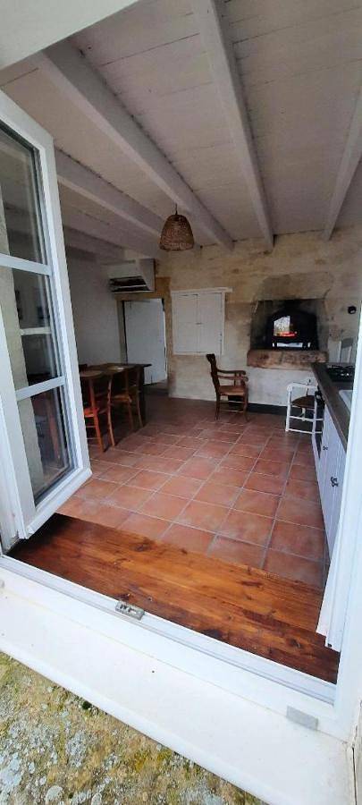 Gîte pour 2 personnes, avec vue et jardin à Prailles - 4