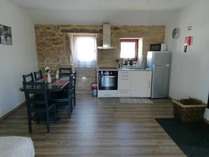 Gîte pour 4 personnes, avec vue ainsi que piscine et jardin, animaux acceptés dans Ponte da Barca - 2