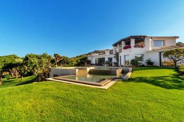 Villa pour 13 personnes, avec piscine ainsi que jardin et vue à Porto Cervo