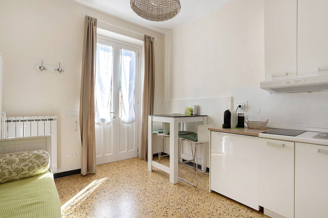 Appartement entier, Appartement 'Verde' avec vue sur la mer, Wi-Fi et climatisation in Riomaggiore, Commune de Riomaggiore