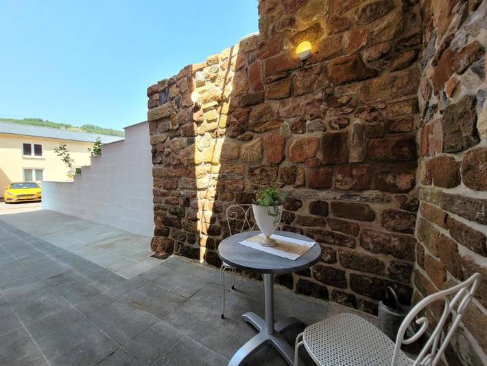 Ferienwohnung für 4 Personen, mit Terrasse und Sauna sowie Ausblick in Saarburg
