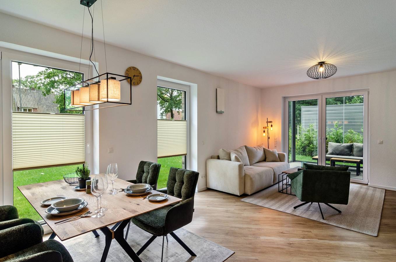 Ganze Wohnung, Ferienwohnung 'Fewo Luisa' mit privater Terrasse, privatem Garten und Wi-Fi in Bad Zwischenahn, Ammerland